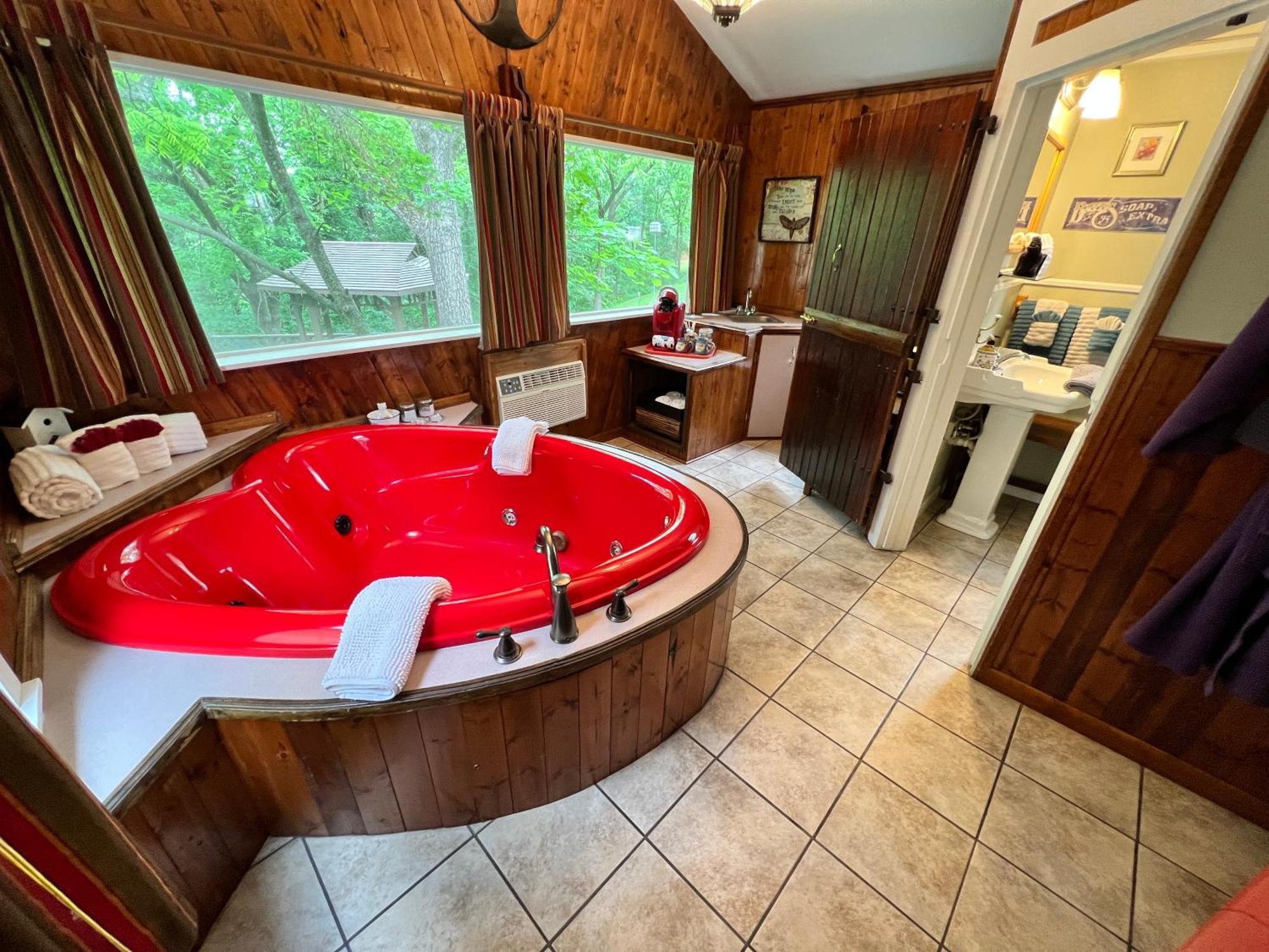 Sherwood Court Cottages & Guest Rooms Eureka Springs Exterior photo