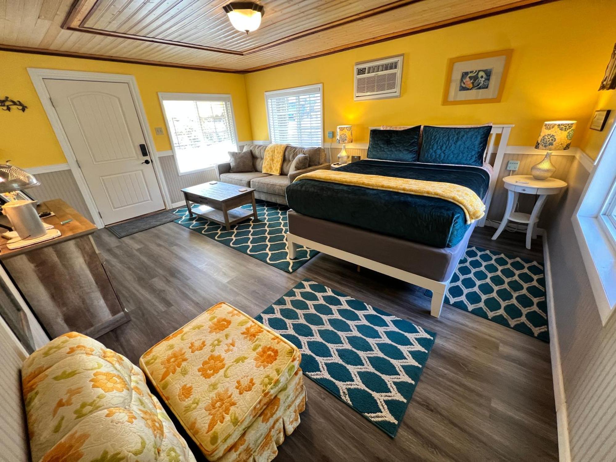 Sherwood Court Cottages & Guest Rooms Eureka Springs Exterior photo