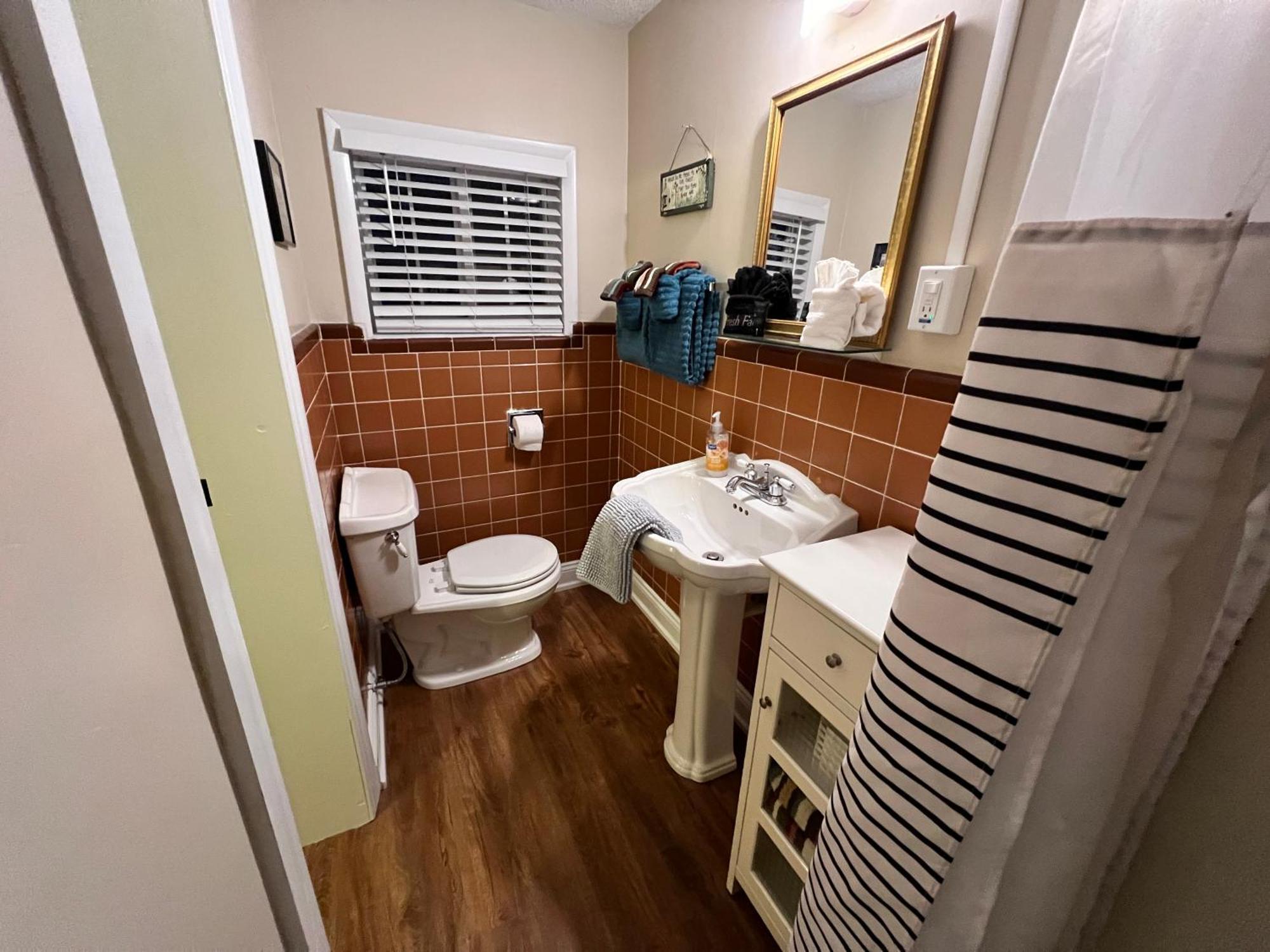 Sherwood Court Cottages & Guest Rooms Eureka Springs Exterior photo