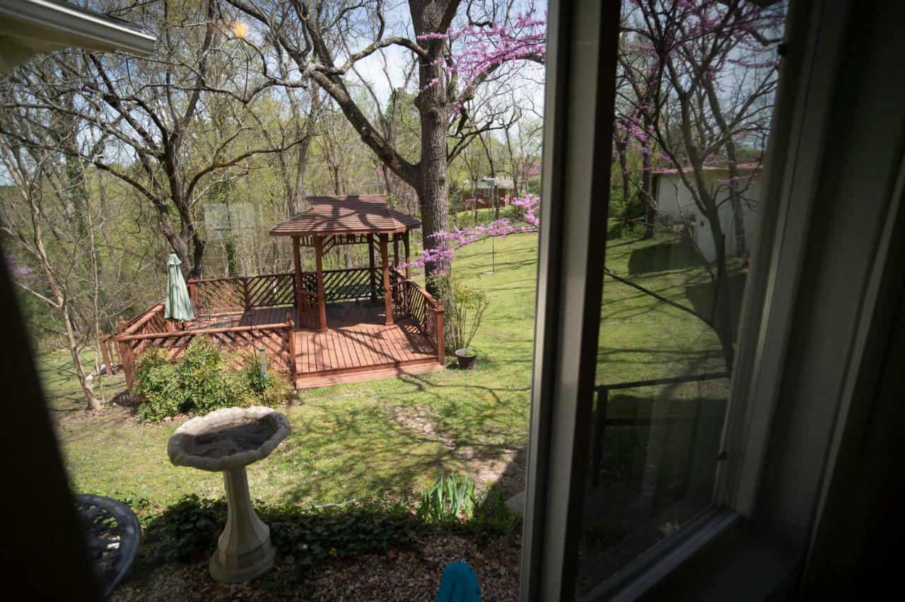 Sherwood Court Cottages & Guest Rooms Eureka Springs Exterior photo
